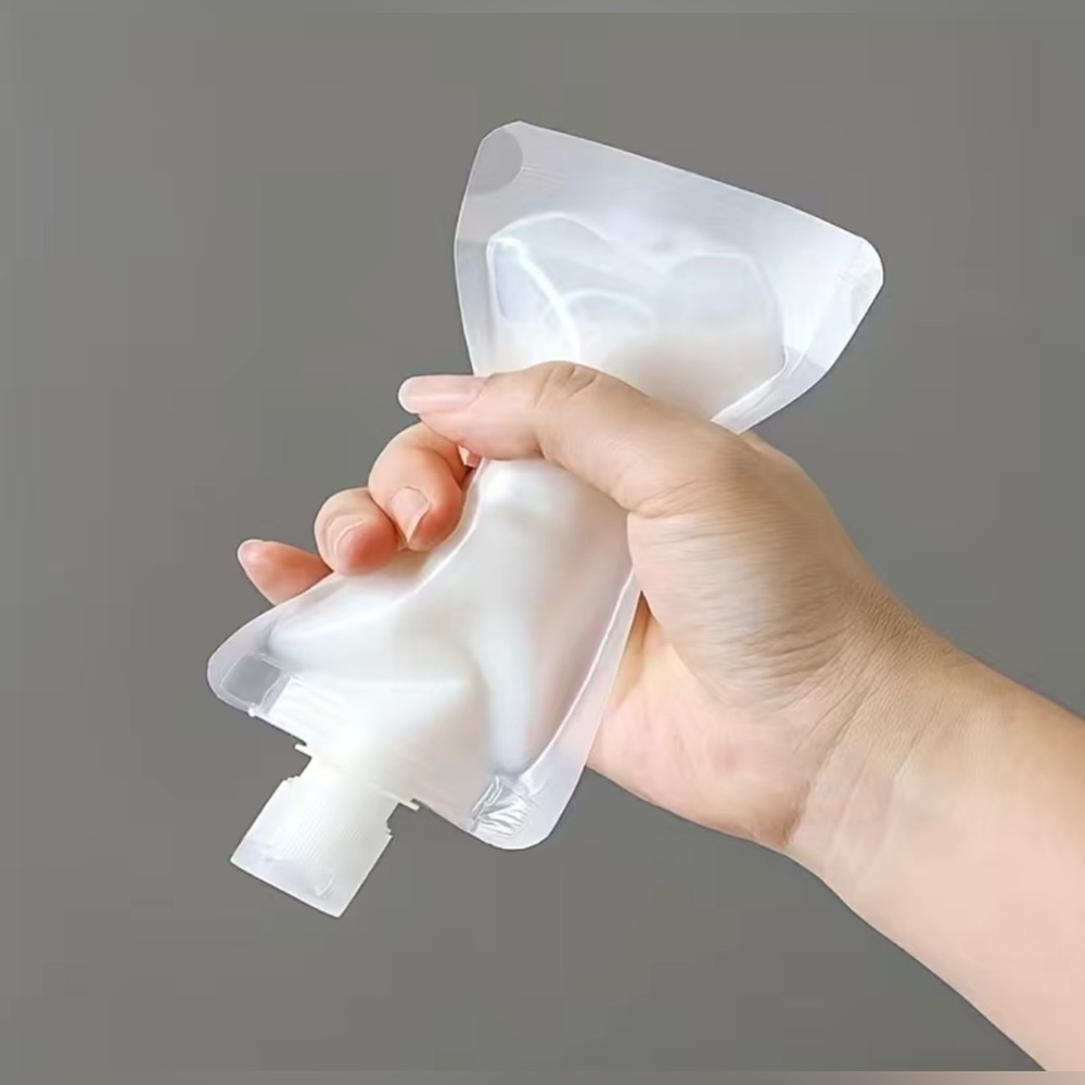 BNIB - 2pc Portable Pouch Containers